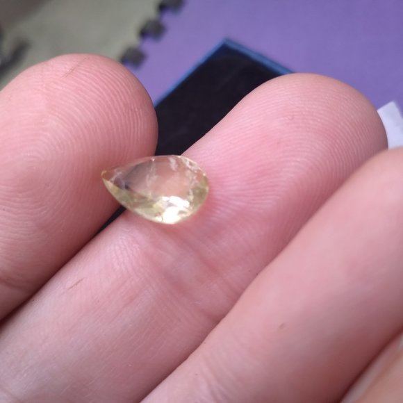 Imported YELLOW Topaz 2.200 CTW - Picture 5 of 5